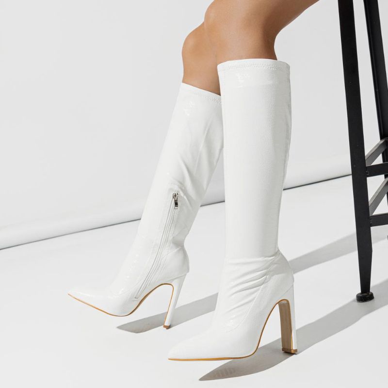 Size 9 Red Nepeta Irregular Stone Pattern Boots