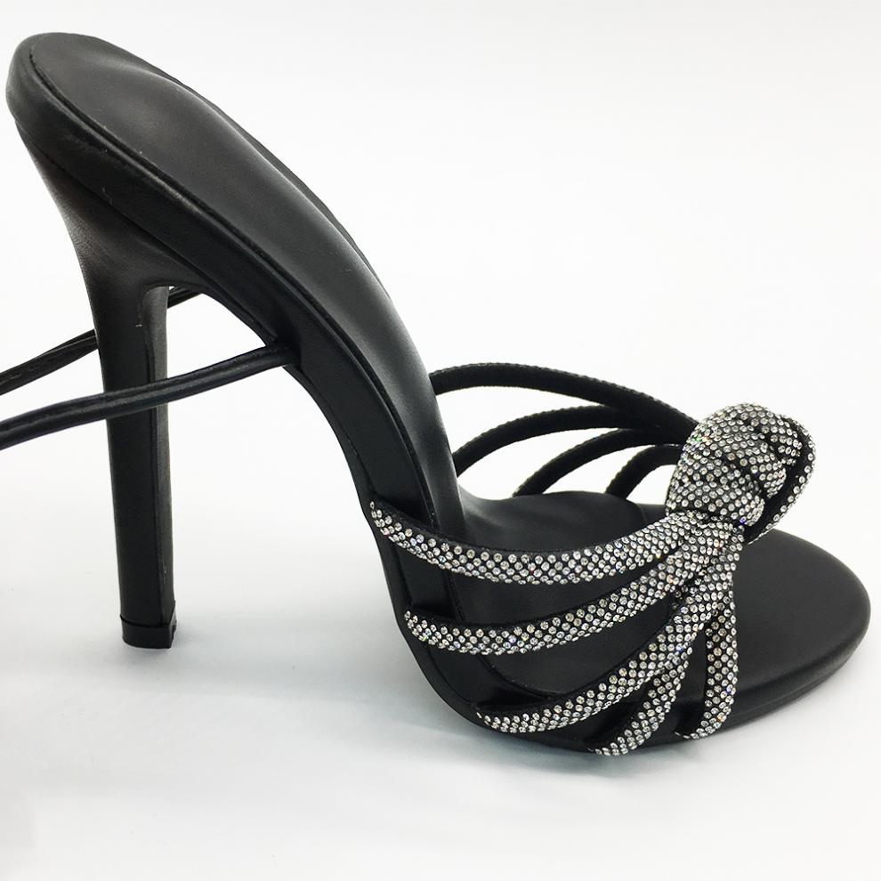 Camelia Cross Straps Sandals