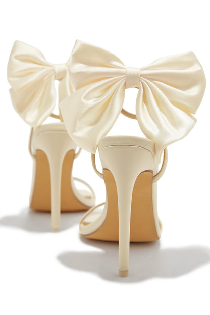 Lily Bow Decor Sweet Sandals