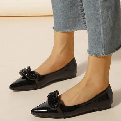 Jaborosa Pointed Toe Flat Pumps
