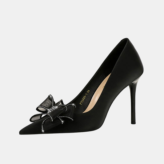 Escarpins à talons aiguilles avec nœud en dentelle Pansy