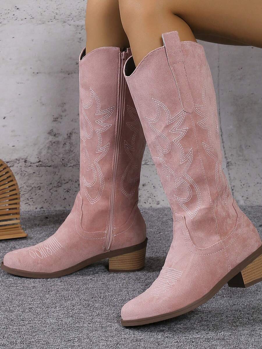 Cowboystiefel mit Eustoma-Stickerei