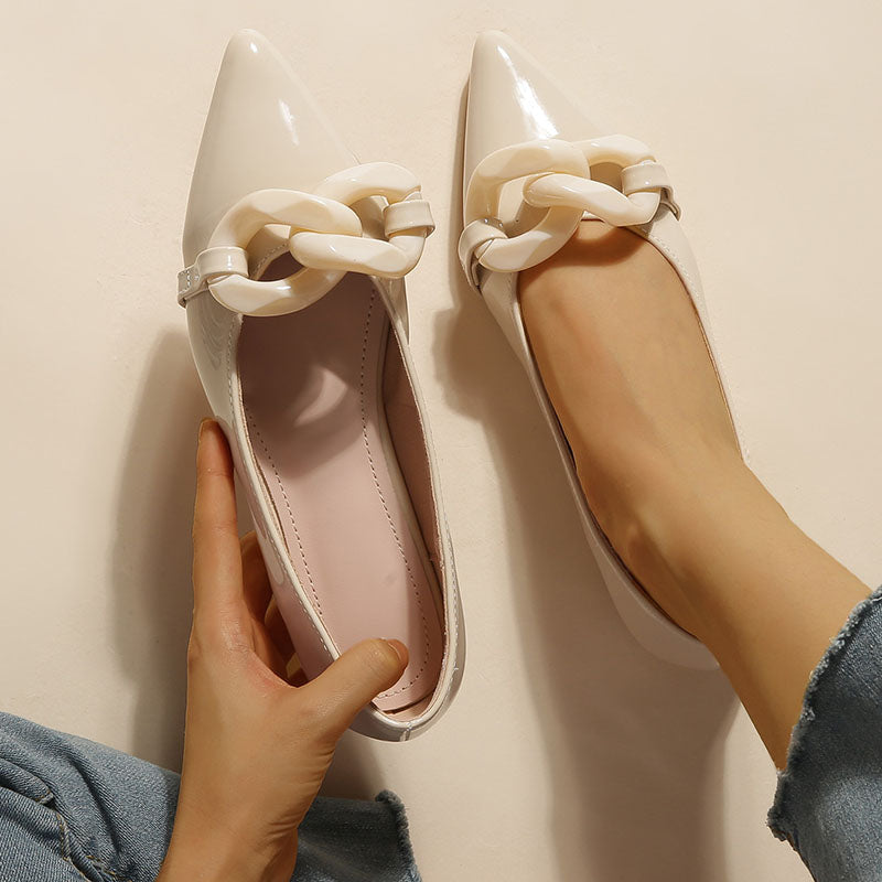Jaborosa Pointed Toe Flat Pumps