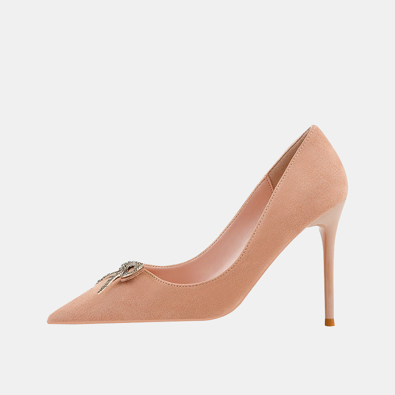 Pumps mit Gänseblümchen-Schleife