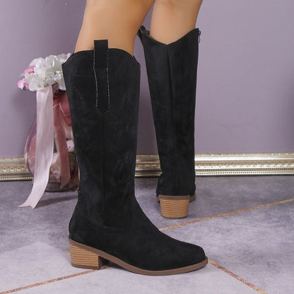 Cowboystiefel mit Eustoma-Stickerei