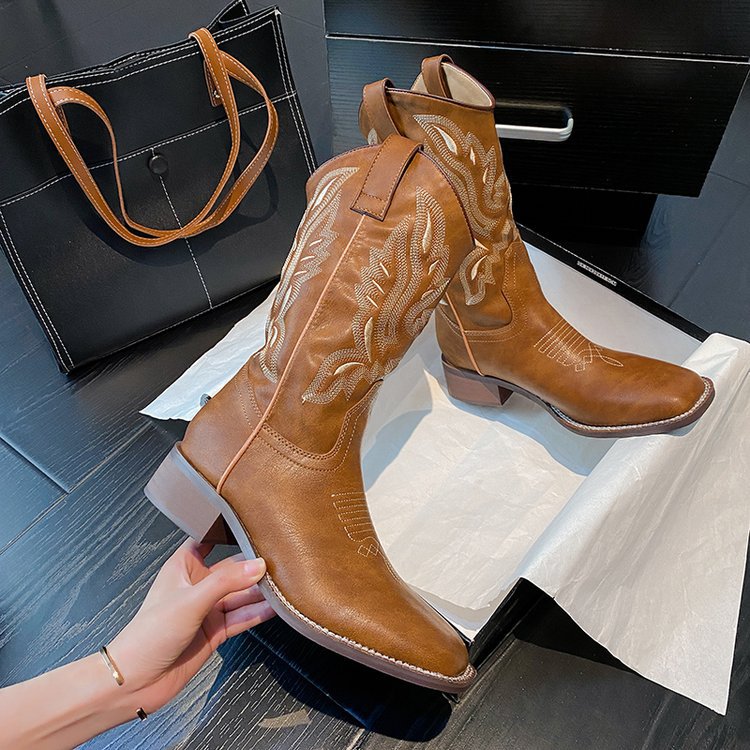 Cowboystiefel mit Gardenia-Stickerei