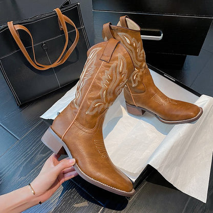 Cowboystiefel mit Gardenia-Stickerei