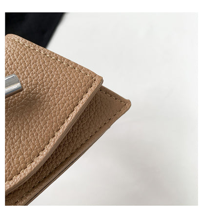 Mini-Tasche mit Aurora-Kette, Strass und Schleife