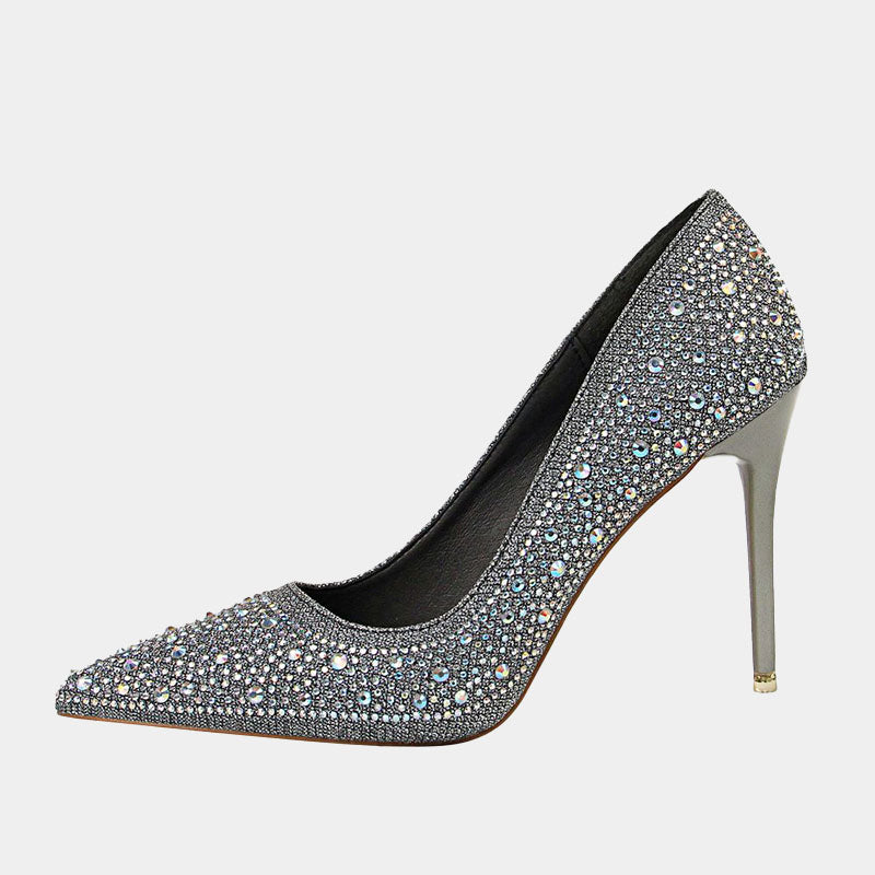 Glitzernde Scilla-Pumps
