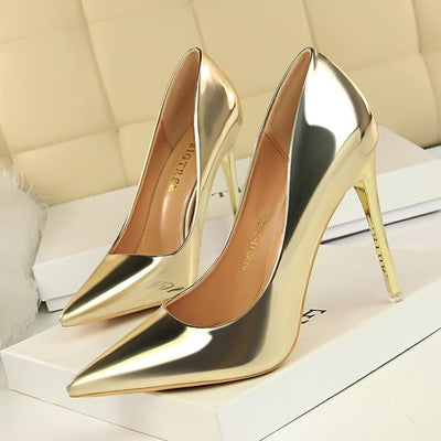 Fressia Patent Leather Pumps