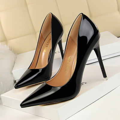 Fressia Patent Leather Pumps