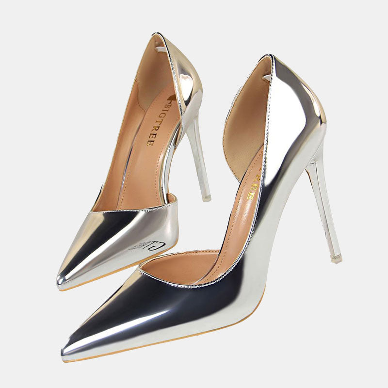 Fressia Classic Cut-out Pumps