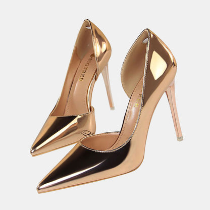Fressia Classic Cut-out Pumps