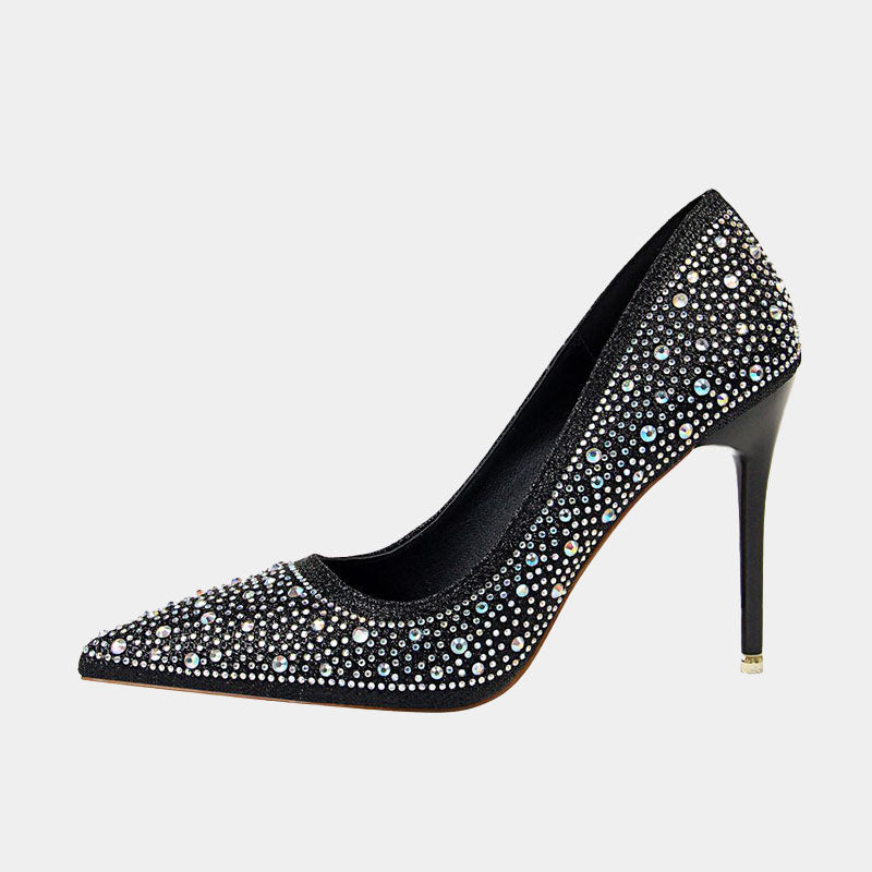 Glitzernde Scilla-Pumps