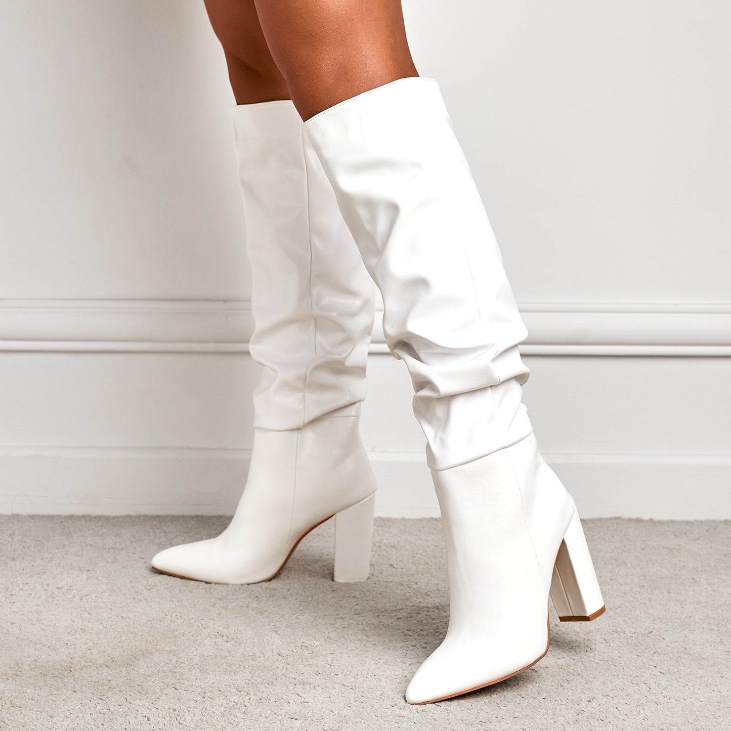 Wastaria Twisted Kniehohe Stiefel