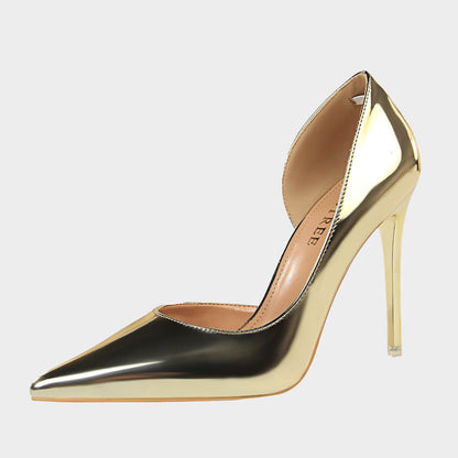 Fressia Classic Cut-out Pumps