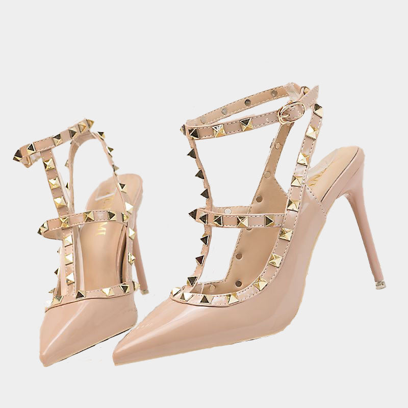 Crocus Classic Rivets Pumps
