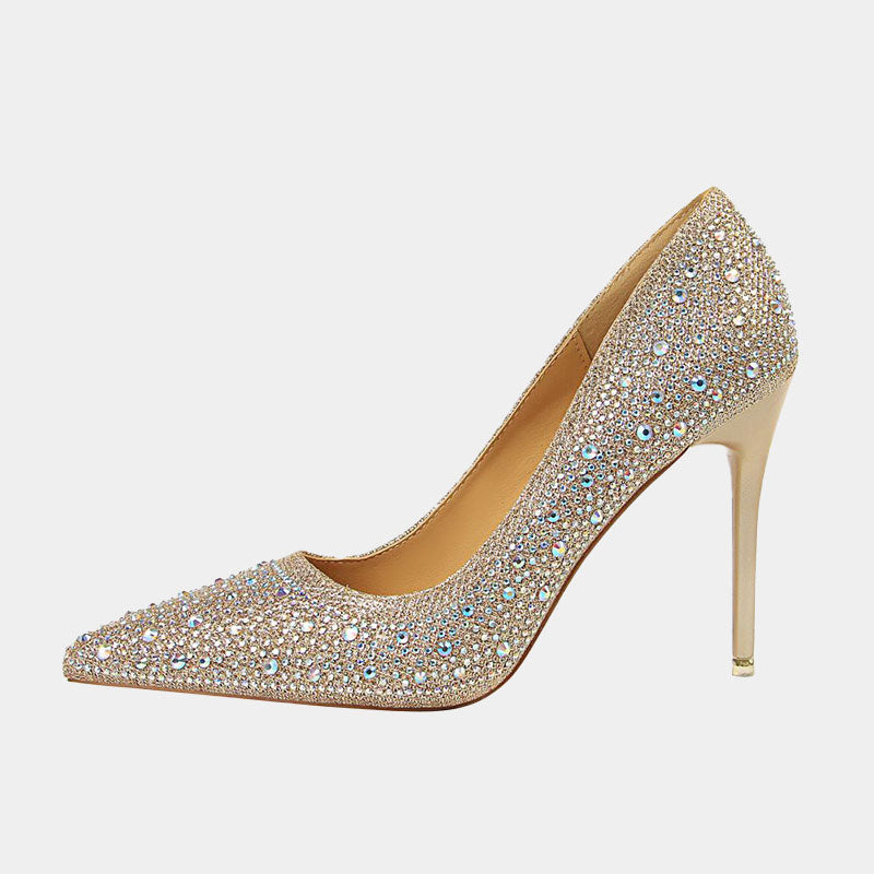Glitzernde Scilla-Pumps