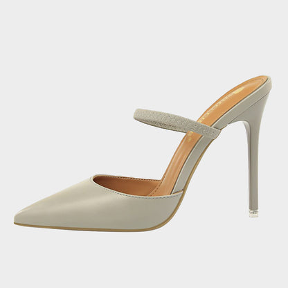 Kahili-Pumps aus Lackleder