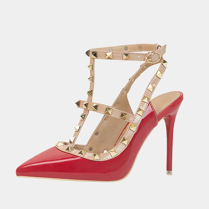 Crocus Classic Rivets Pumps