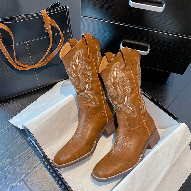 Cowboystiefel mit Gardenia-Stickerei