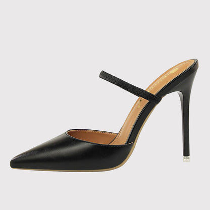 Kahili-Pumps aus Lackleder